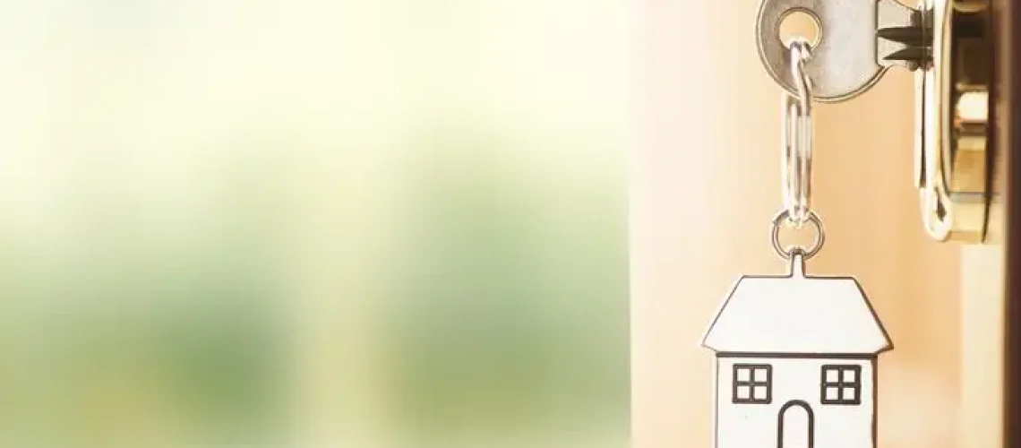 Front door with house keys with outside wiew